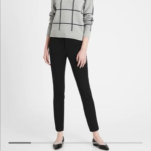 Banana Republic Petite Skinny Sloan Pant, EUC